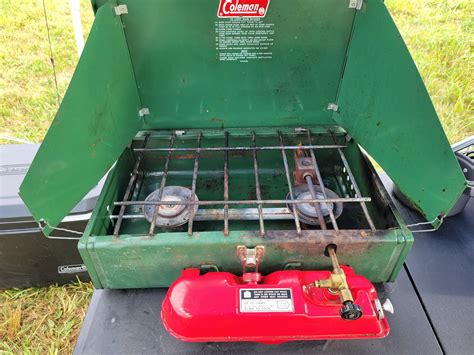 Cleaning a Propane Stove. . Coleman 425e